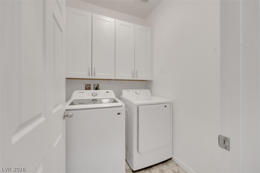 976 Crescent Falls Street Property Photo 19