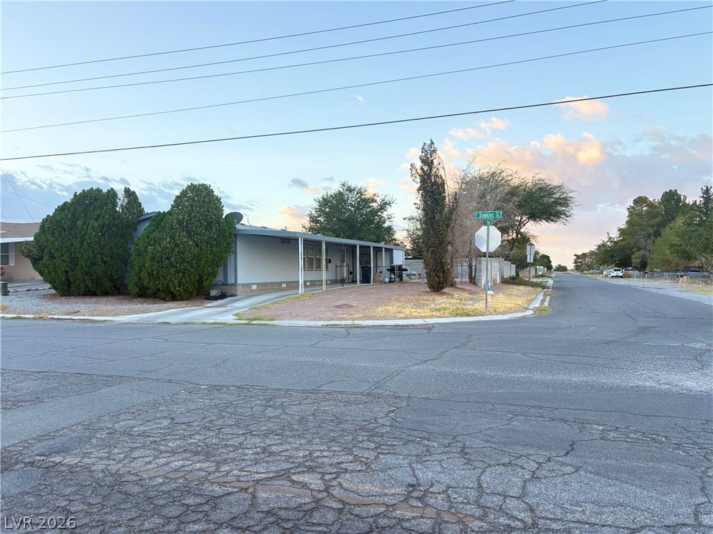 511 East Simkins Road Property Photo 1