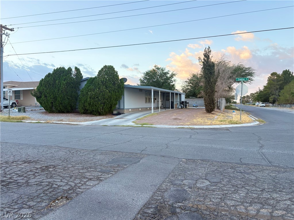 511 East Simkins Road Property Photo 2
