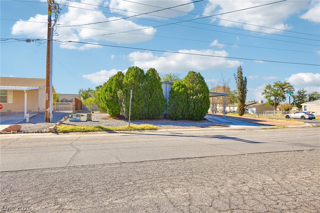 511 East Simkins Road Property Photo 6