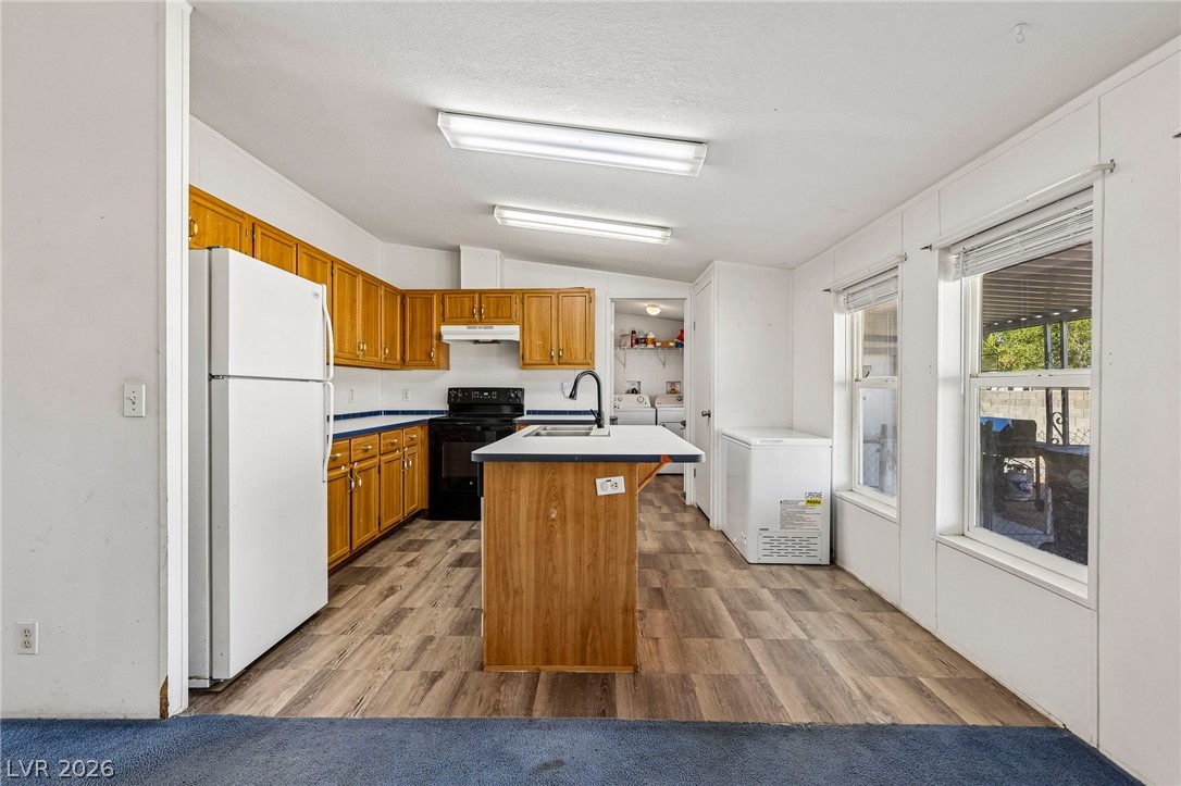 511 East Simkins Road Property Photo 8