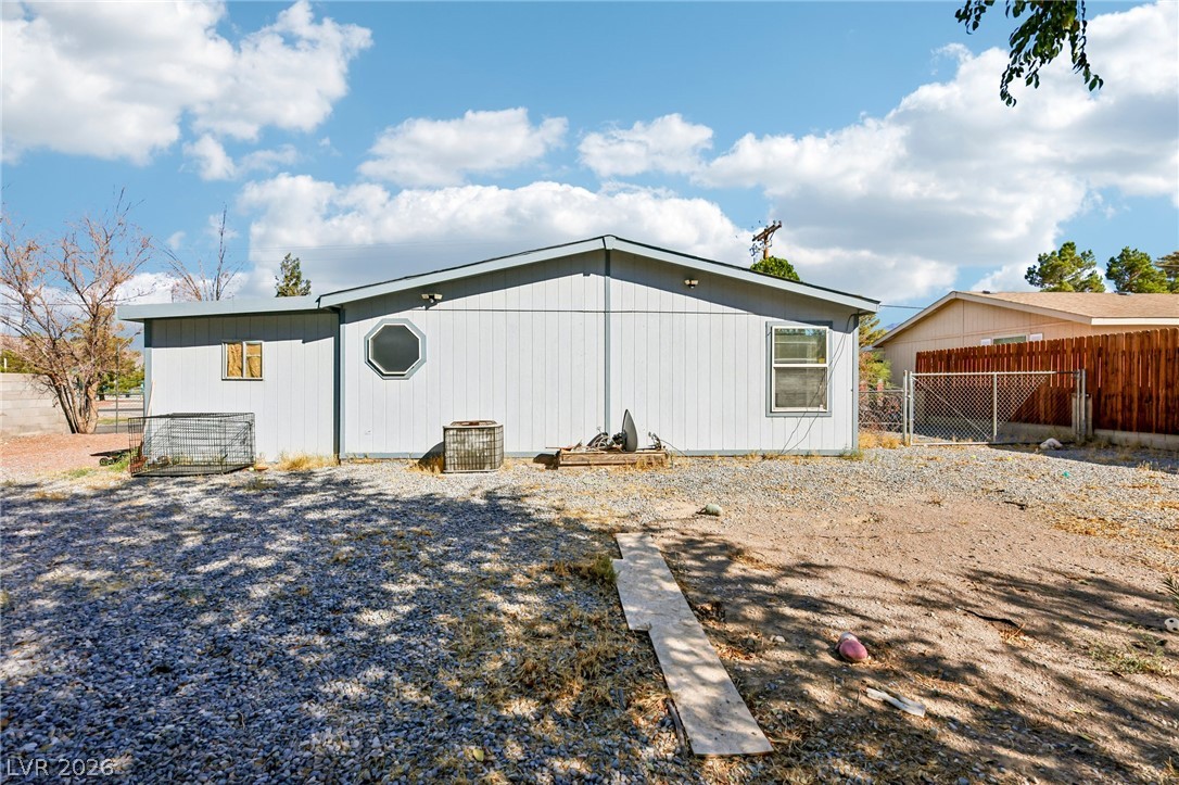 511 East Simkins Road Property Photo 15