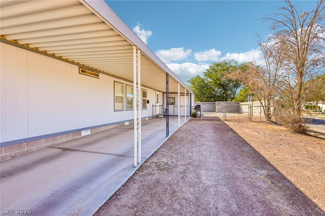 511 East Simkins Road Property Photo 41