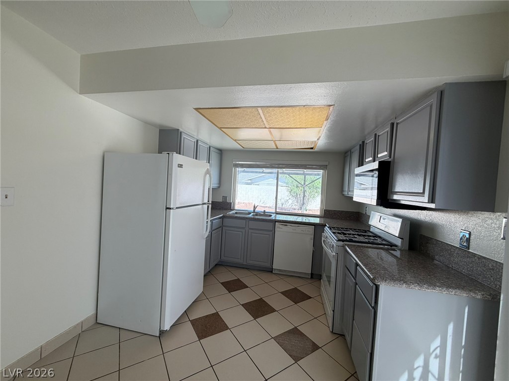 6206 West University Avenue Property Photo 12
