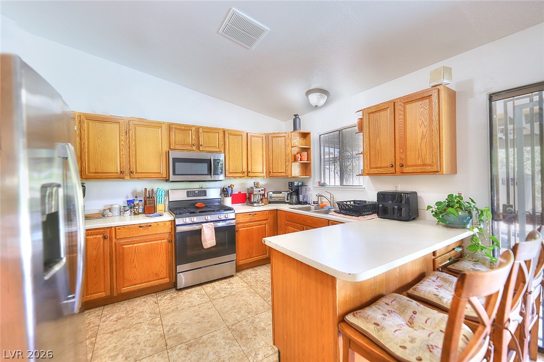 6146 Cedarwood Avenue Property Photo 8