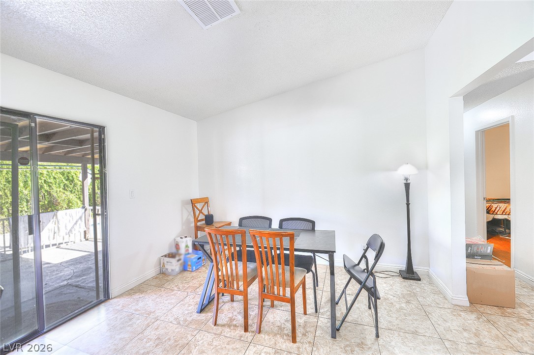 6146 Cedarwood Avenue Property Photo 9