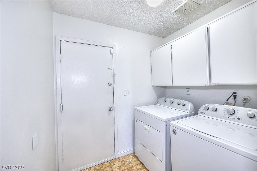 6146 Cedarwood Avenue Property Photo 11