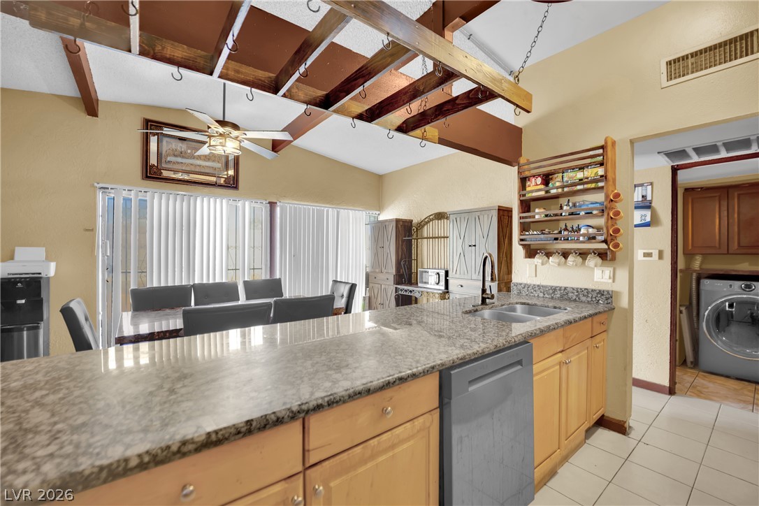 500 Recco Avenue Property Photo 18