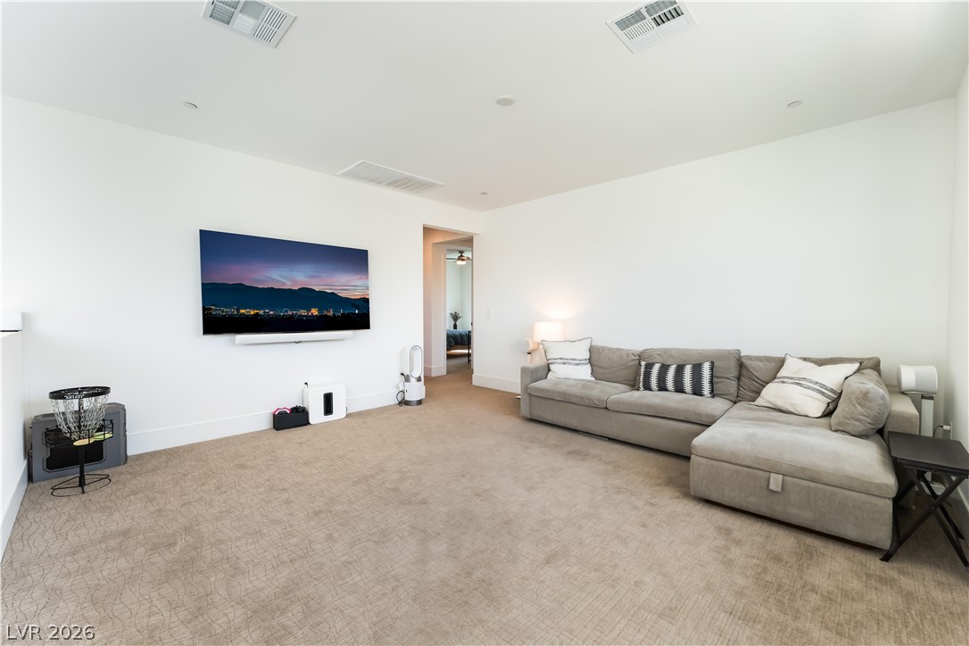 10143 Bismarck Palms Avenue Property Photo 14