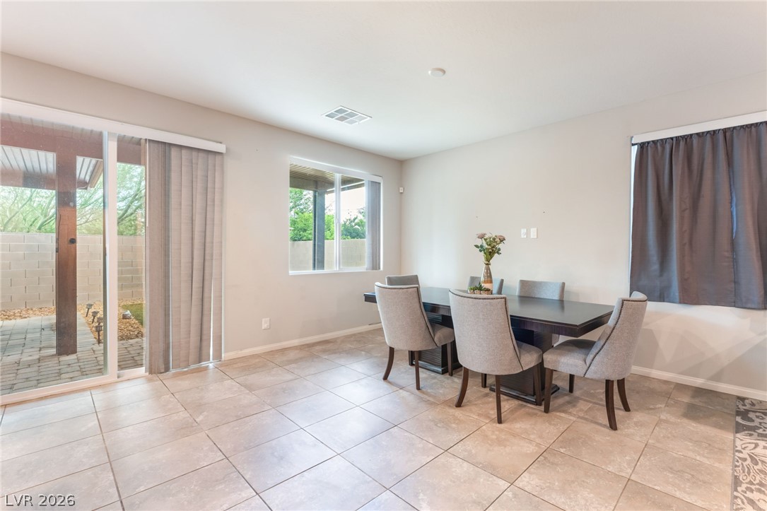 10143 Bismarck Palms Avenue Property Photo 15