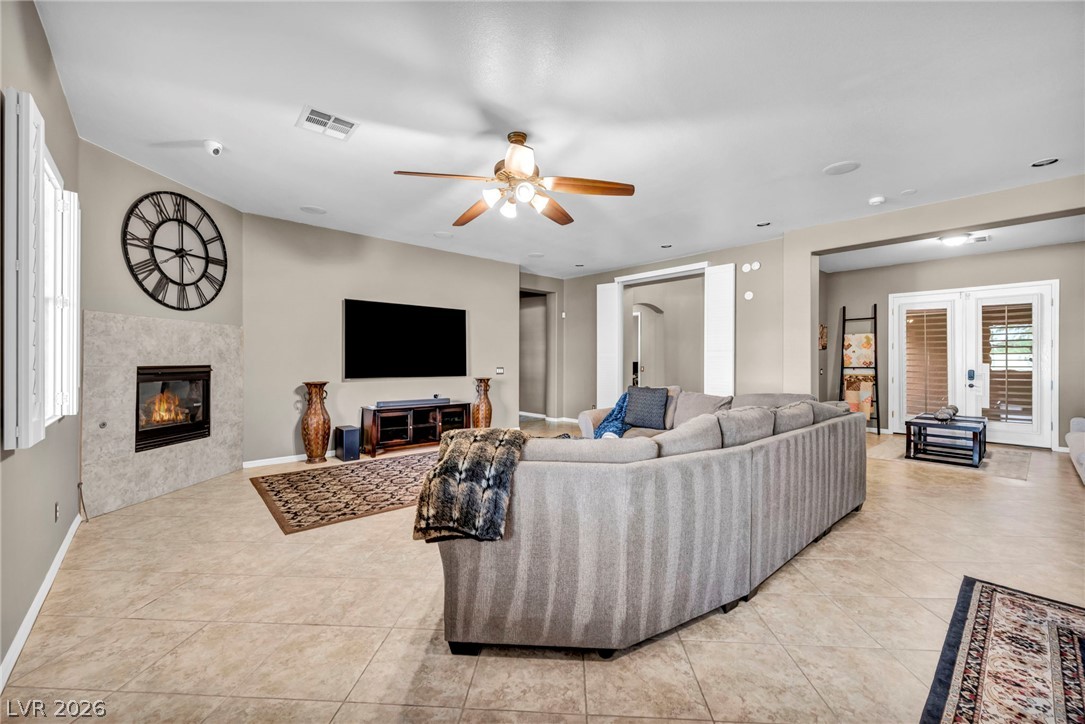 8114 Villa Del Cielo Street Property Photo 13