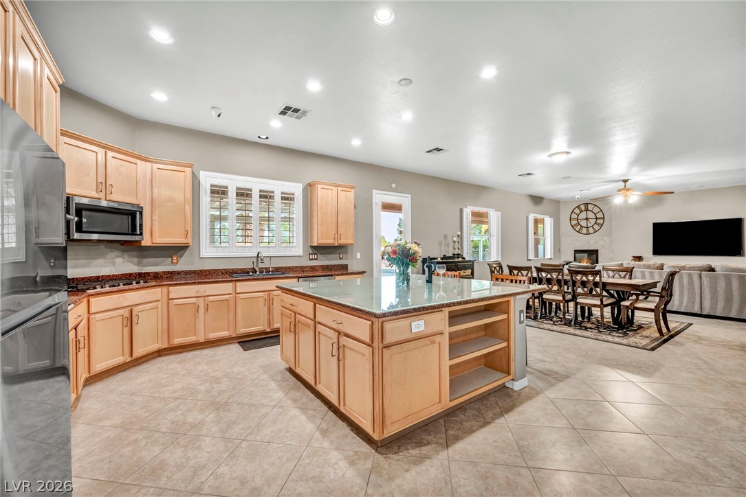 8114 Villa Del Cielo Street Property Photo 17