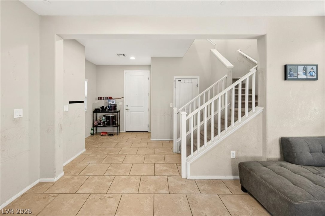 6480 Sunnyhill Street Property Photo 2