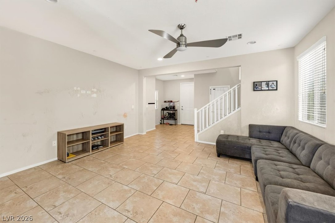 6480 Sunnyhill Street Property Photo 6