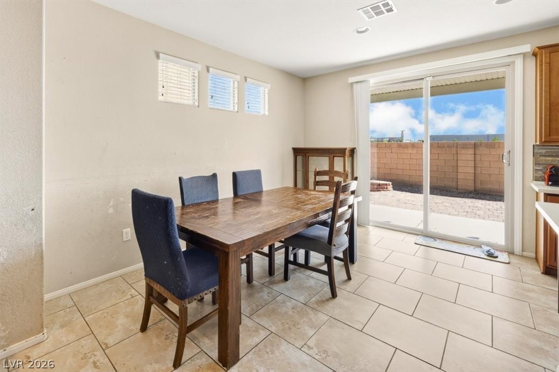 6480 Sunnyhill Street Property Photo 9