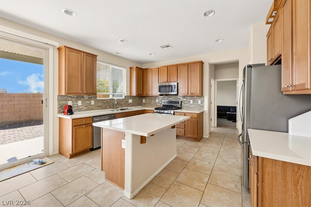 6480 Sunnyhill Street Property Photo 10