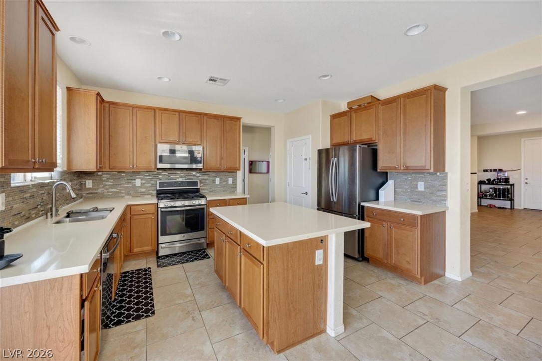 6480 Sunnyhill Street Property Photo 11