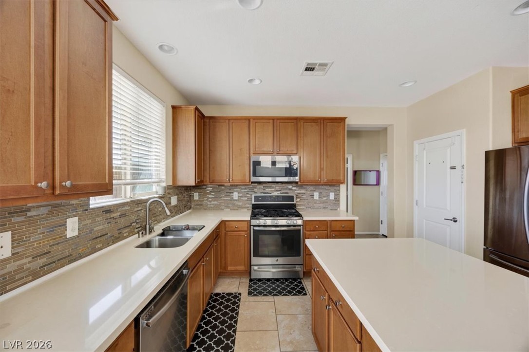 6480 Sunnyhill Street Property Photo 12