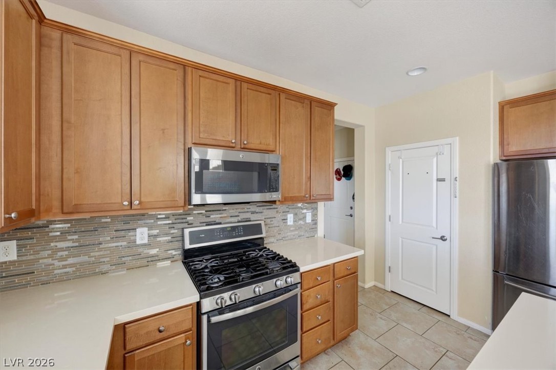 6480 Sunnyhill Street Property Photo 14