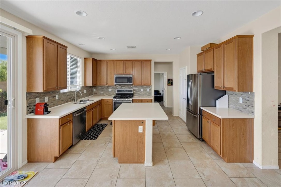 6480 Sunnyhill Street Property Photo 16
