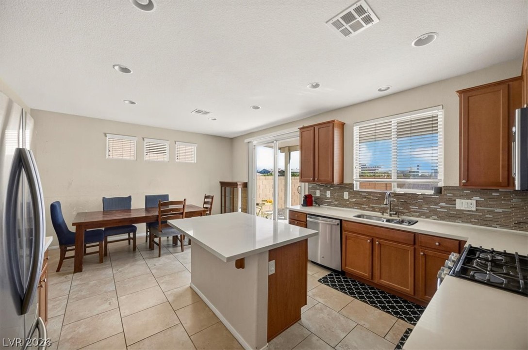 6480 Sunnyhill Street Property Photo 17