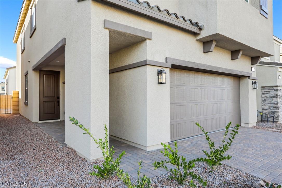 863 Greenspire Property Photo 2