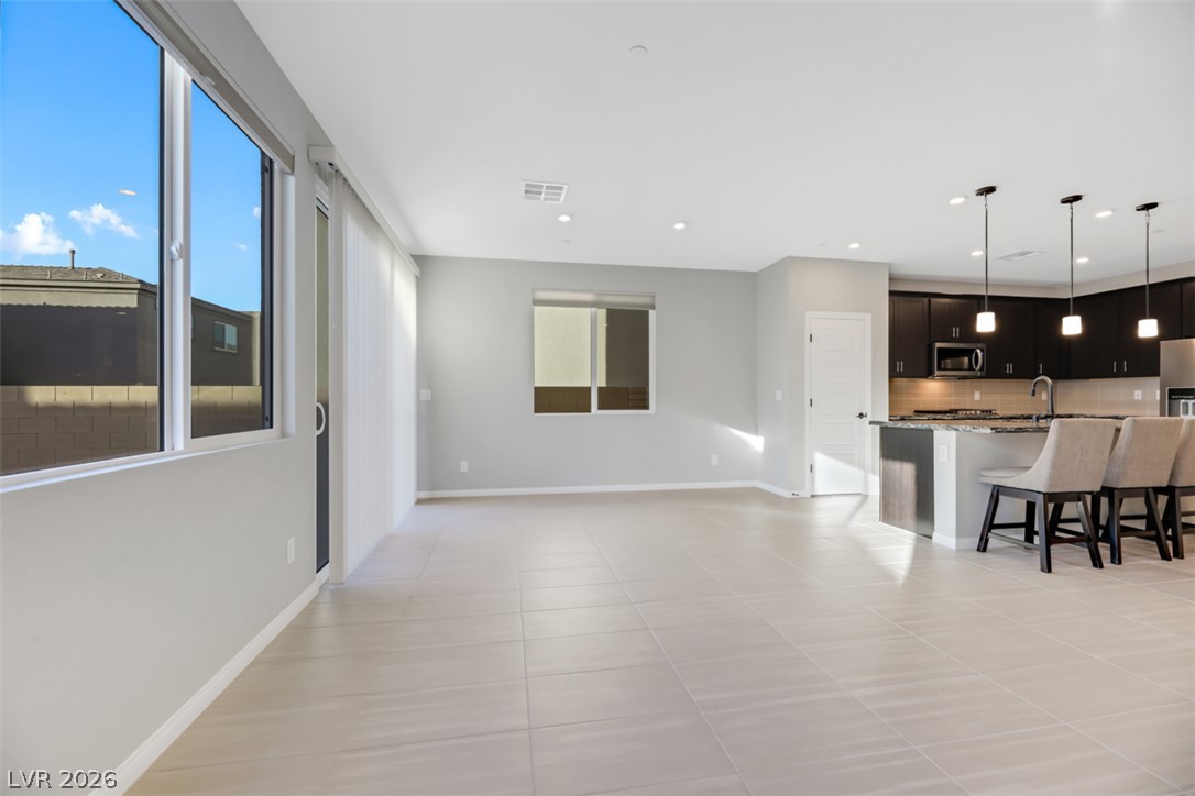 863 Greenspire Property Photo 12