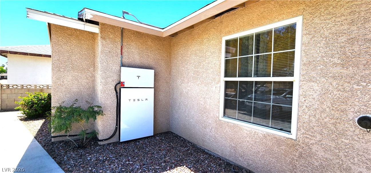 4119 Meadowglen Circle Property Photo 9