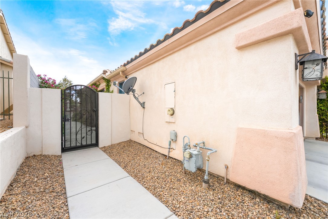 3033 Via Meridiana Property Photo 39