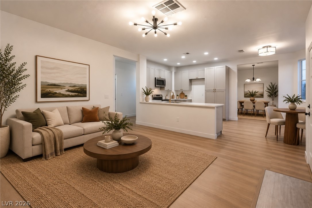 1001 Washington Oaks Street Property Photo 2