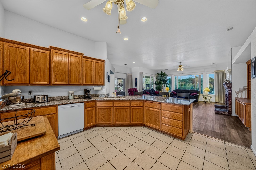 2421 South Yakima Avenue Property Photo 11