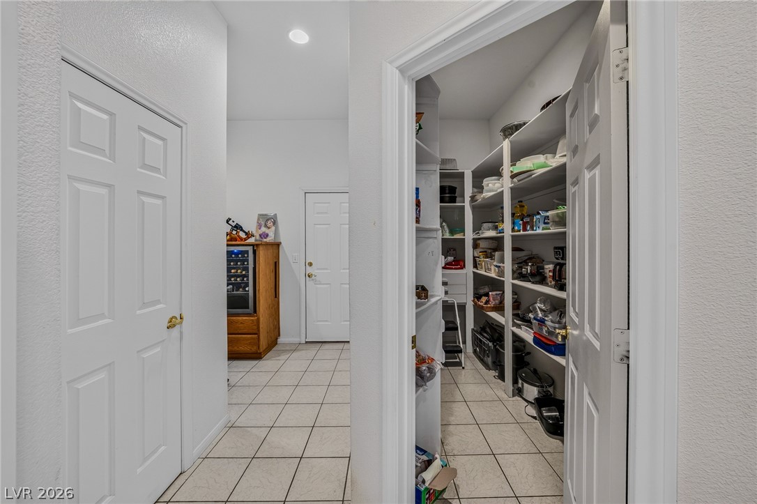 2421 South Yakima Avenue Property Photo 17