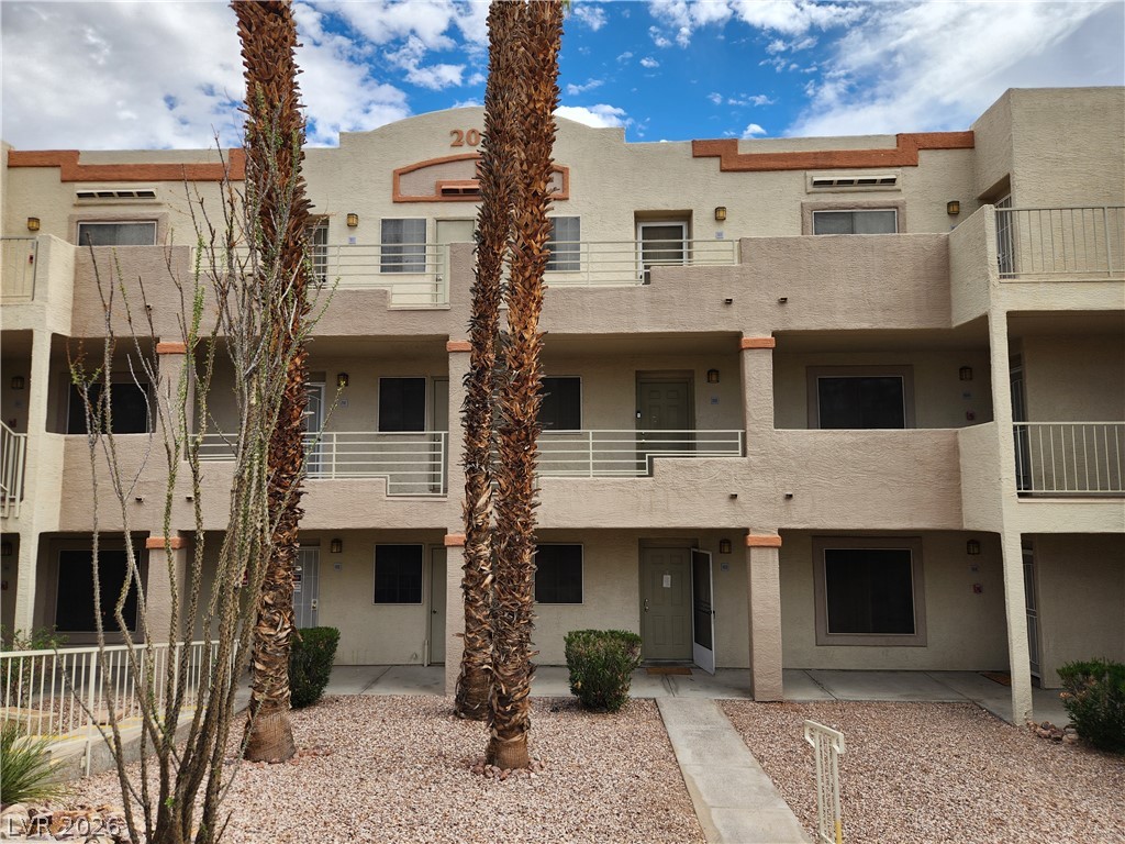 2016 Mesquite Lane 303 Property Photo 1