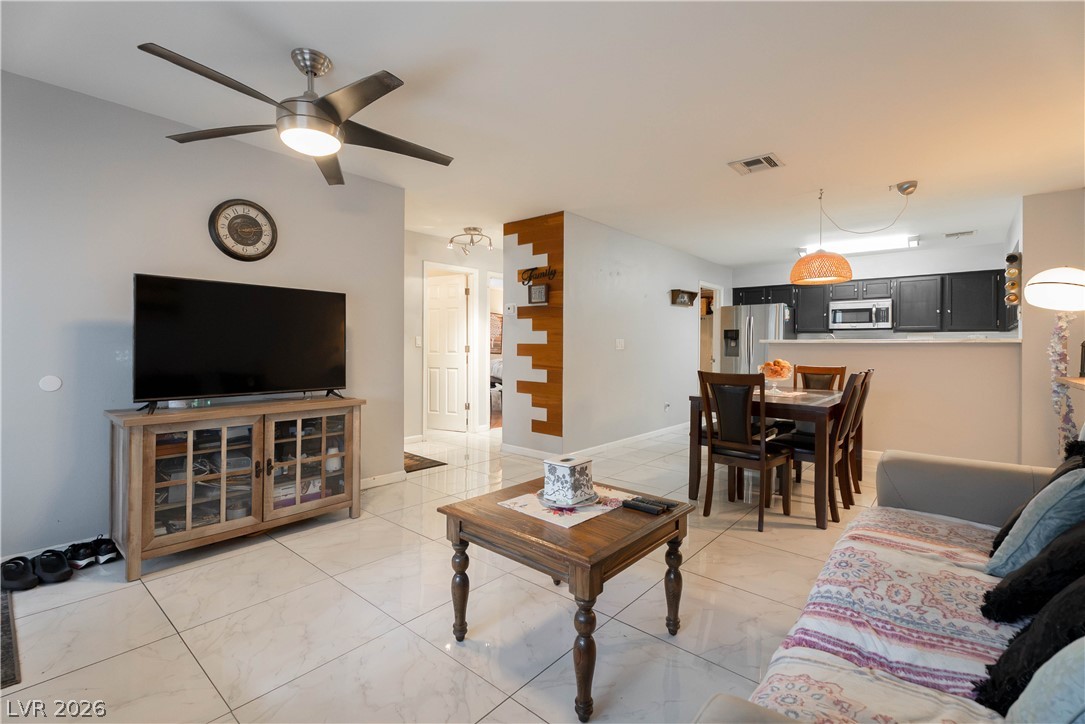 2036 Bavington Drive C Property Photo 5