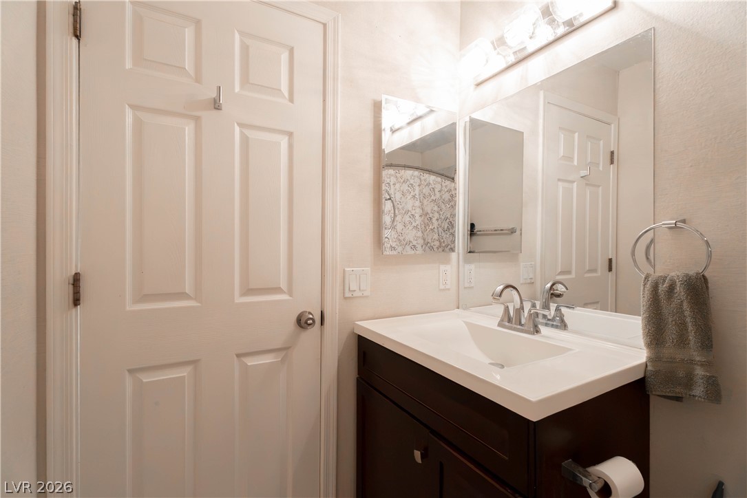 2036 Bavington Drive C Property Photo 25