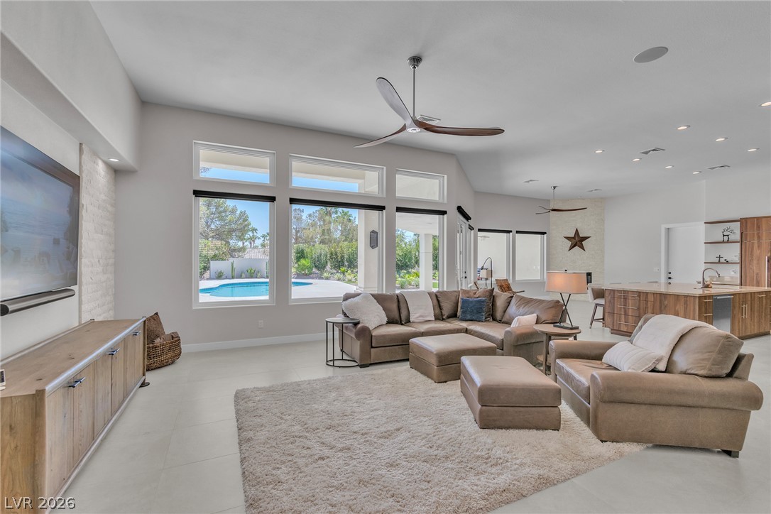 1508 Ten Palms Court Property Photo 6