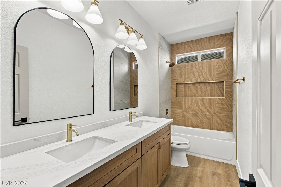 8725 Butterchurn Avenue Property Photo 13