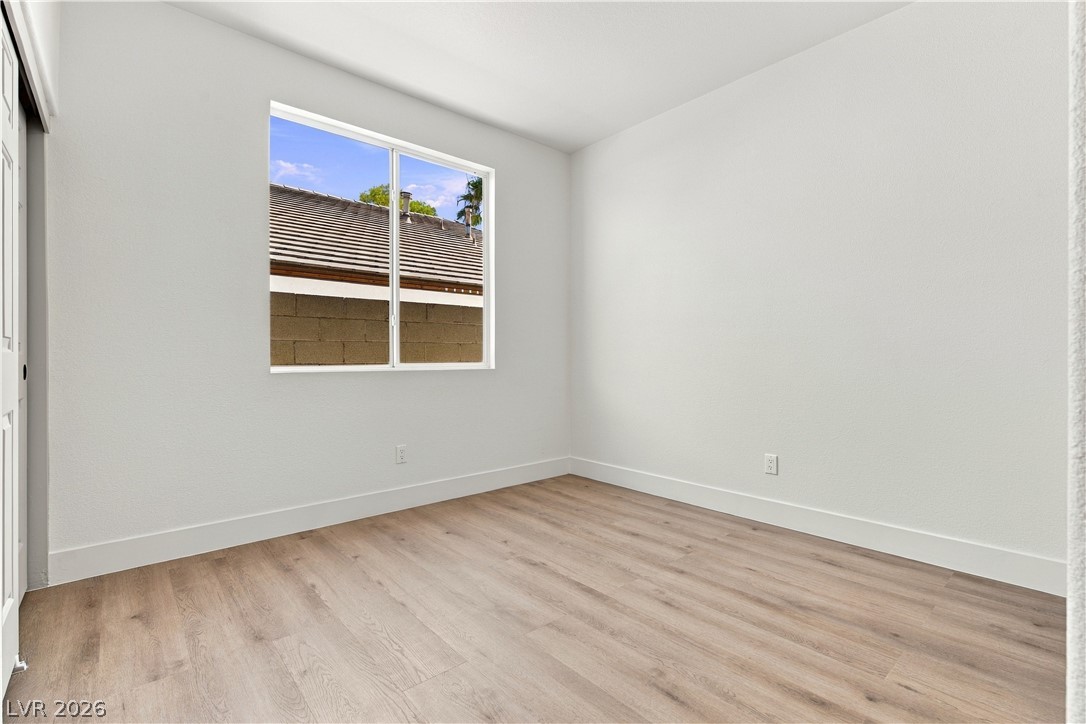 8725 Butterchurn Avenue Property Photo 18