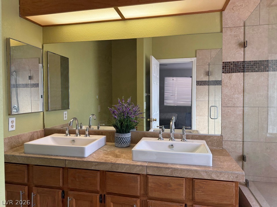 2716 Lovington Drive Property Photo 8