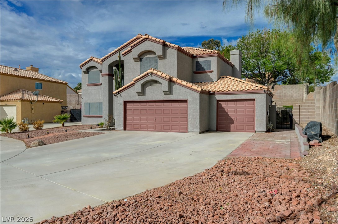 4713 Sun Glory Court Property Photo 3