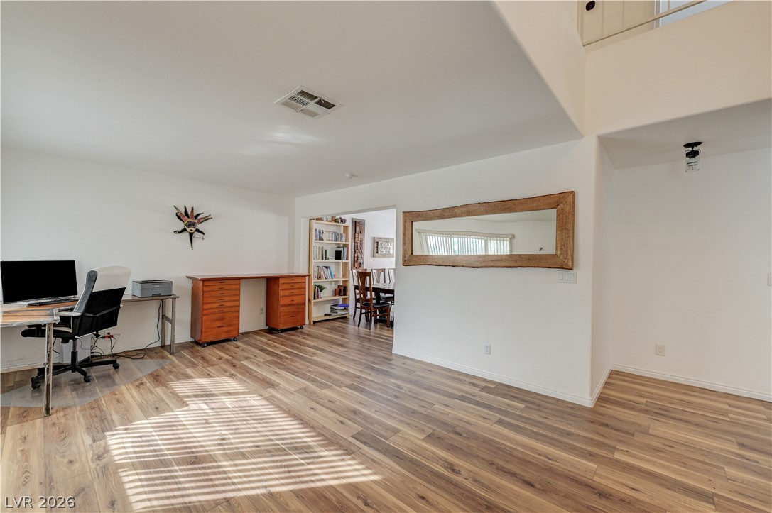 4713 Sun Glory Court Property Photo 8