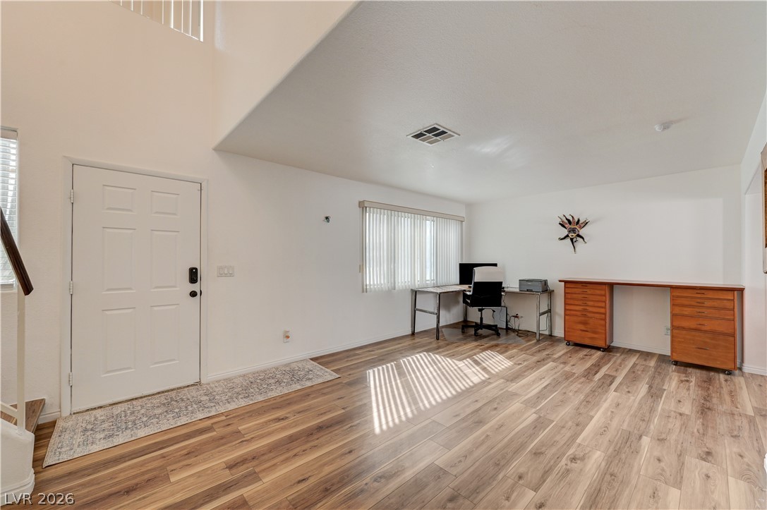 4713 Sun Glory Court Property Photo 9