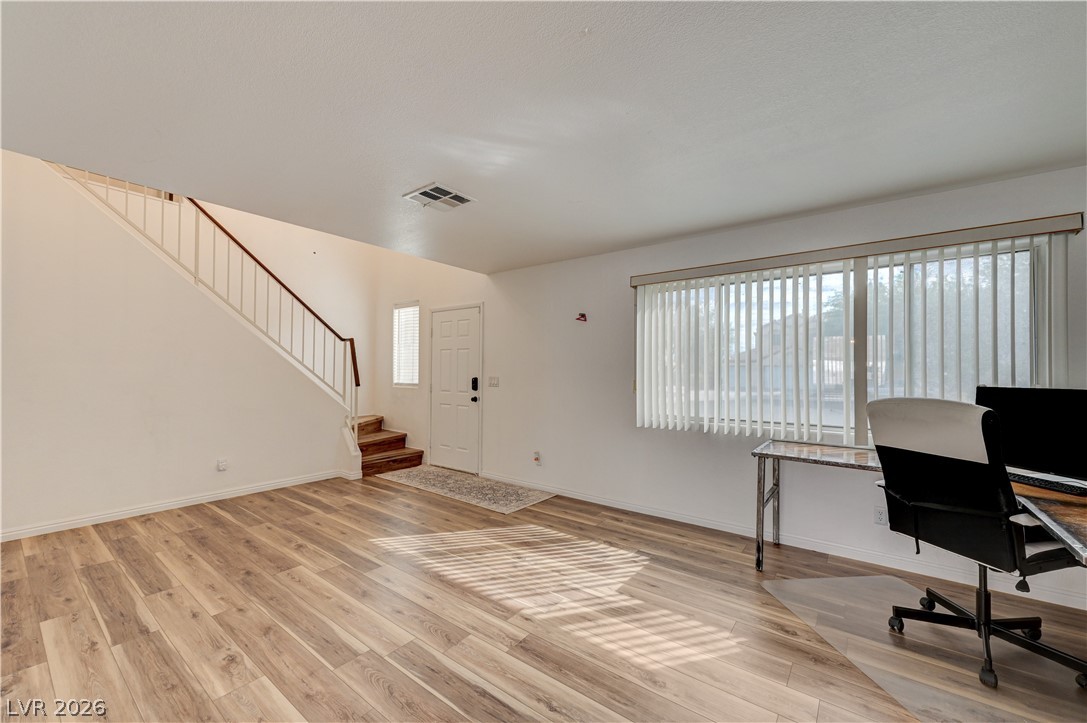 4713 Sun Glory Court Property Photo 10