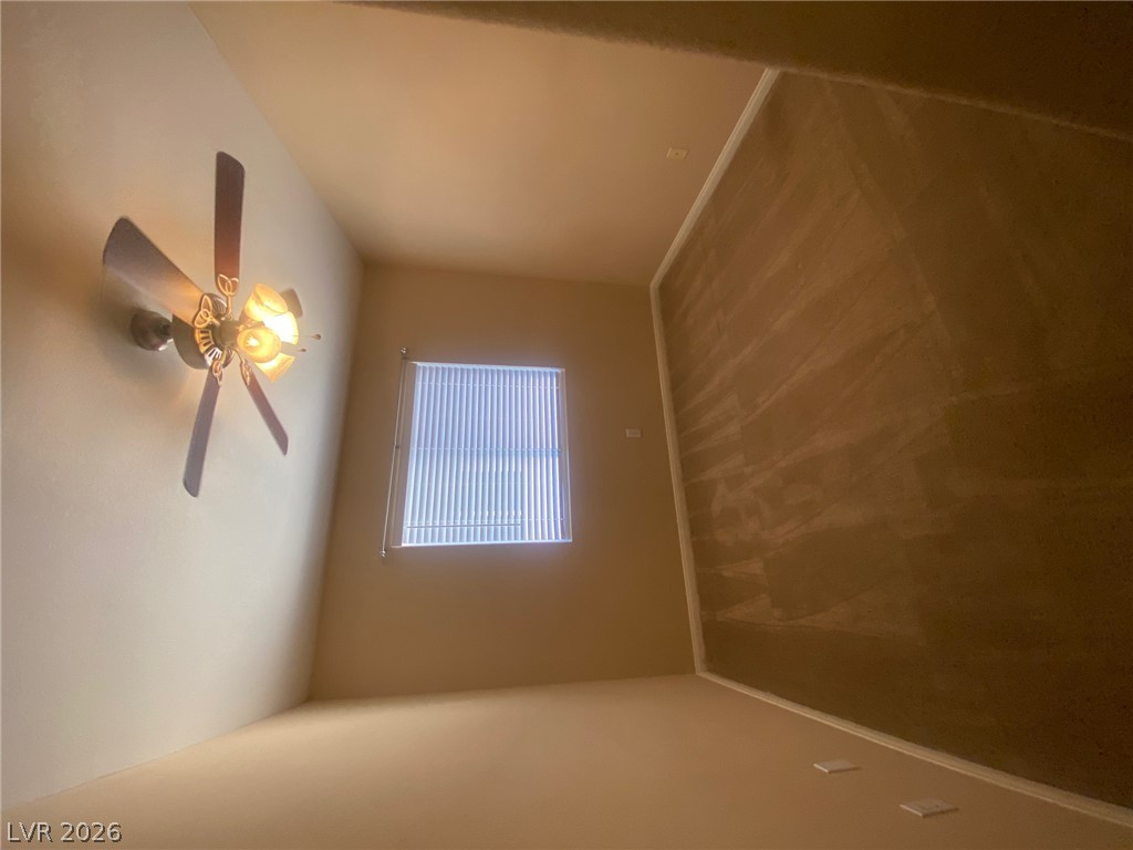 5010 Paradise Harbor Place Property Photo 17