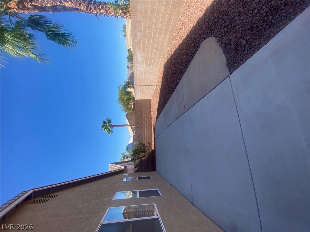 5010 Paradise Harbor Place Property Photo 23
