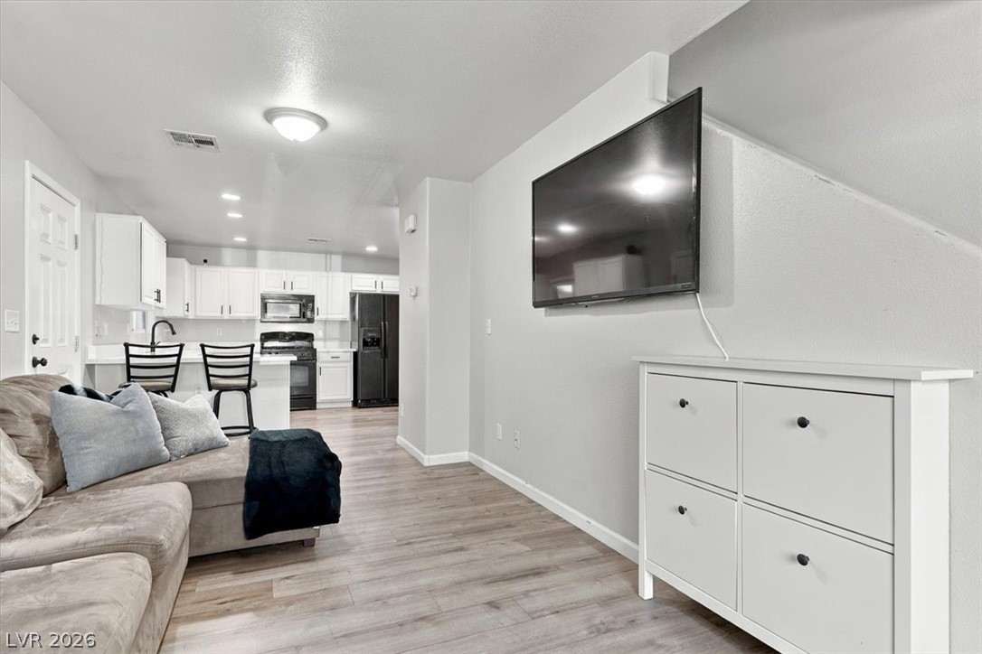 5185 Starter Avenue Property Photo 5