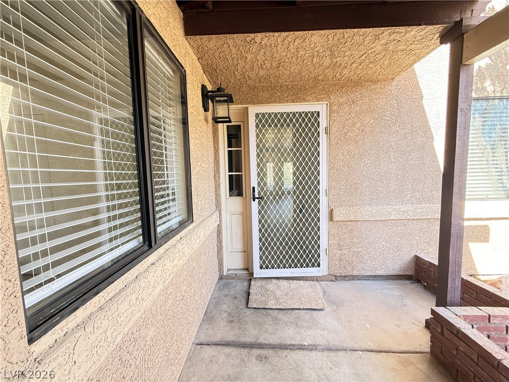 4025 Delos Drive Property Photo 3