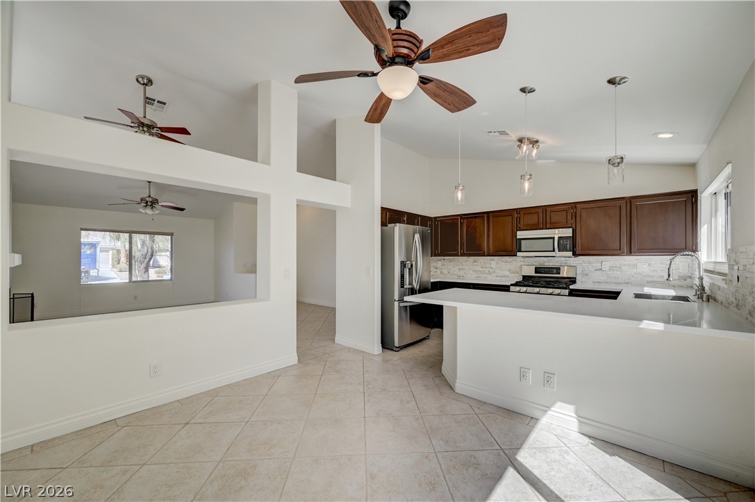 9505 Glengarry Drive Property Photo 11