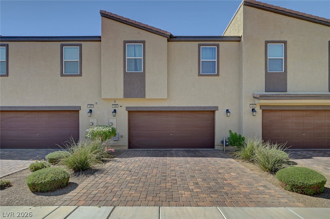 1285 Raritan Place Property Photo 1