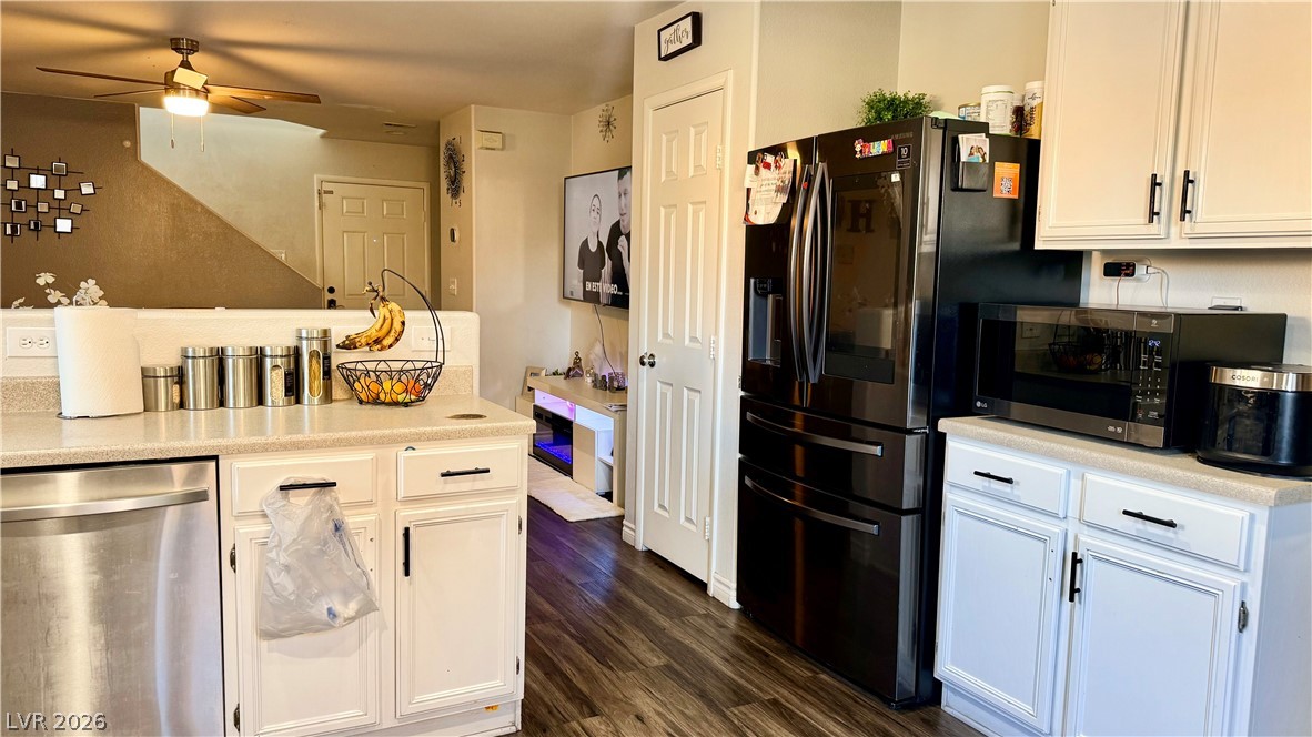 140 Wild Candlenut Court Property Photo 7